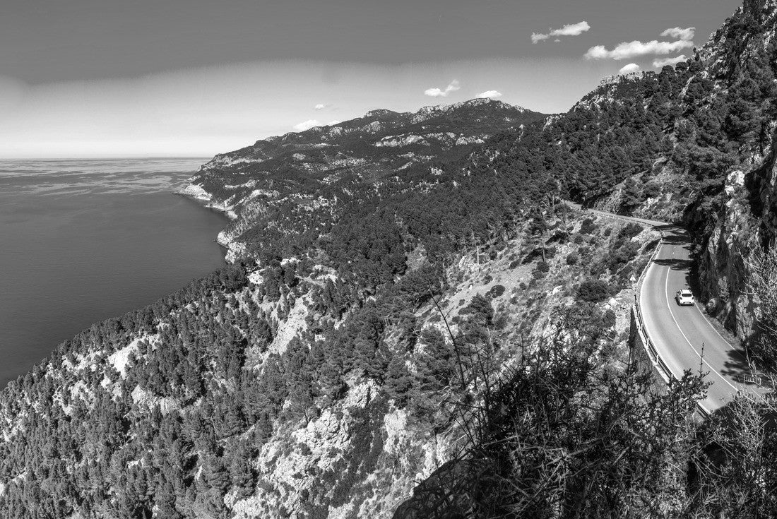 Coastline between Andratx and Banyalbufar, Mallorca, Spain 2000pc PuzzleBlack and White