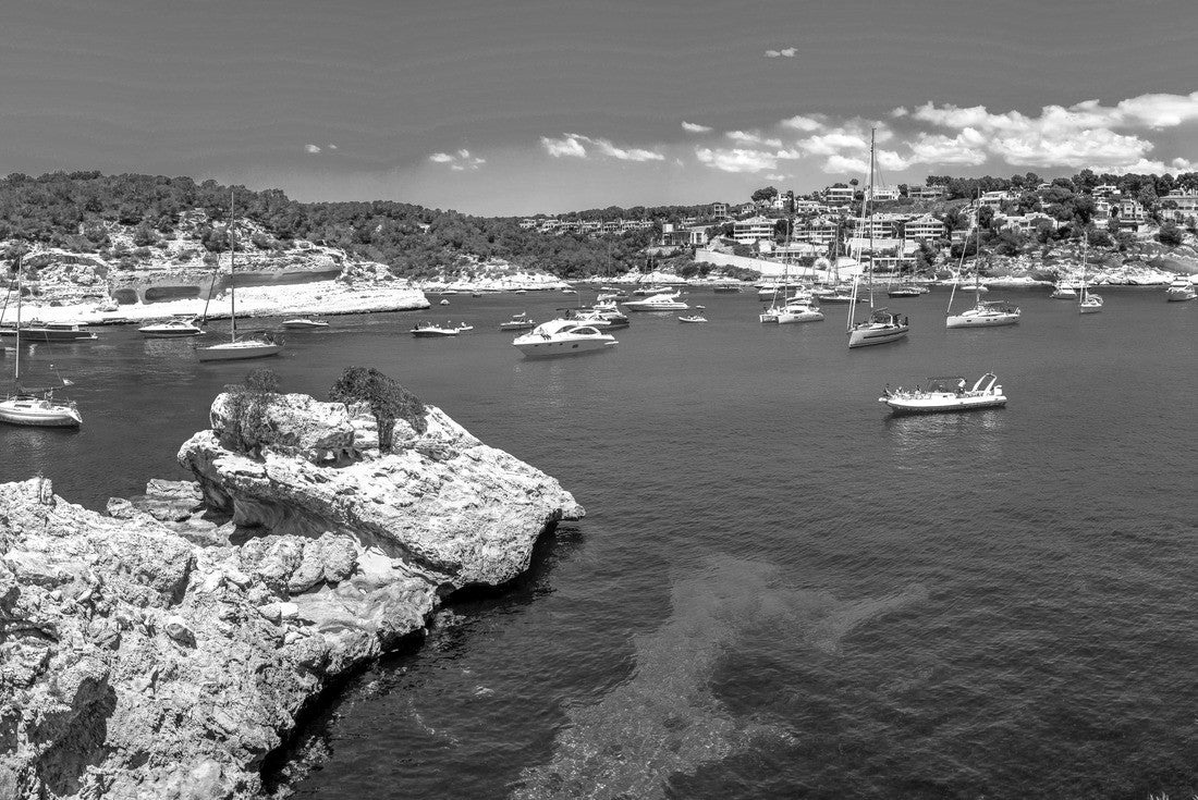 Cala Portals Vells Mallorca Island, Spain 2000pc PuzzleBlack and White