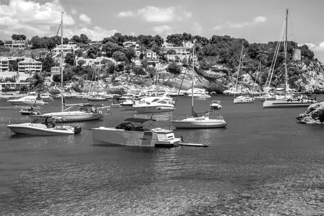 Cala Portals Vells Mallorca Island, Spain 2000pc PuzzleBlack and White