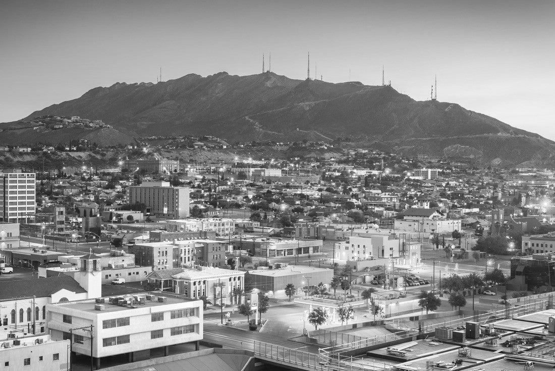 El Paso, Texas, USA downtown city skyline towards Scenic Drive Overlook at dawn 2000pc PuzzleBlack and White
