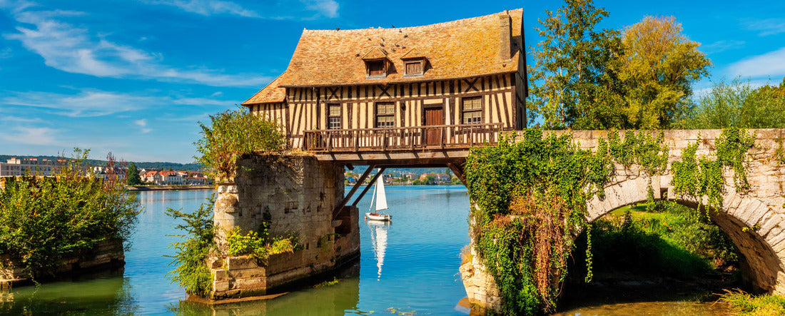 Vernon-Normandy, France 2000pc Panoramic Puzzle