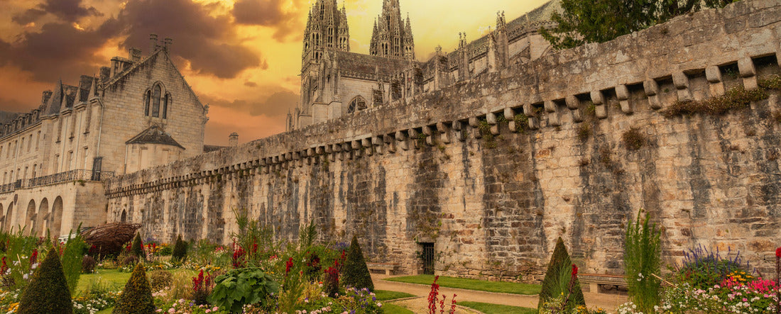 Quimper, France 2000pc Panoramic Puzzle