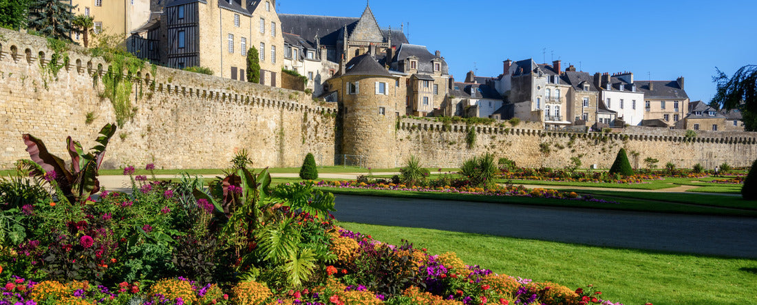 Vannes, Brittany, France 2000pc Panoramic Puzzle