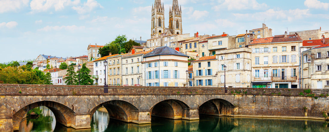 Niort, France 2000pc Panoramic Puzzle