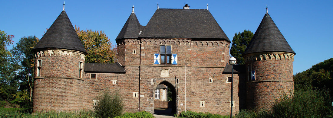 Vondern Castle, 1000pc Panoramic Puzzle