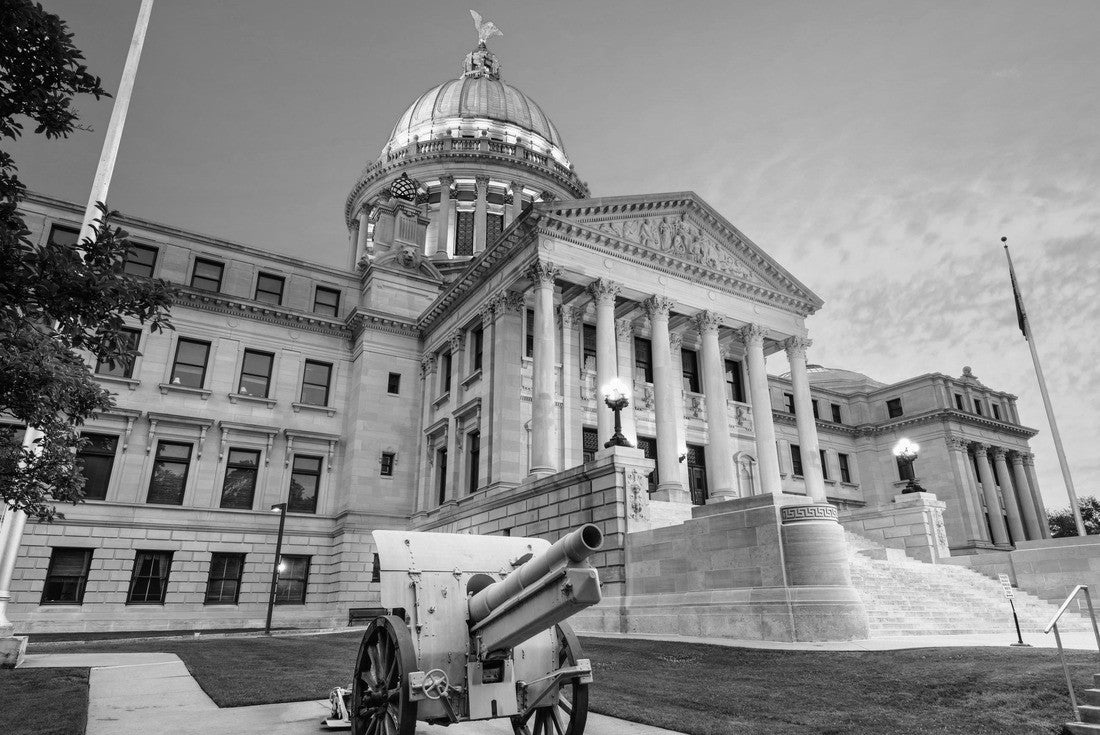 Mississippi State Capitol in Jackson, Mississippi, USA 2000pc PuzzleBlack and White