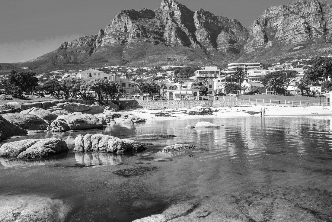 Noah Jigsaw Puzzle Panorama of Cape Town, South Africa. The city beach at the magnificent mountains in black white 2000 pieces