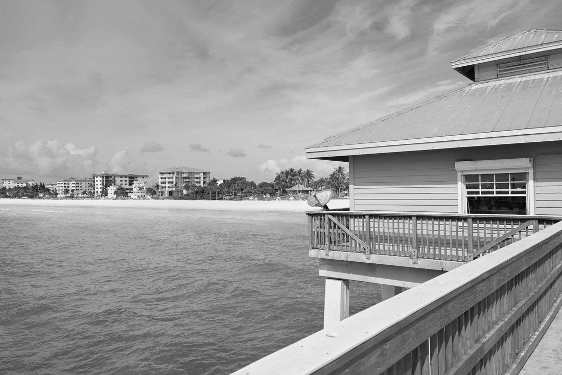 Florida Fort Myers pier beach in the USA 2000pc PuzzleBlack and White
