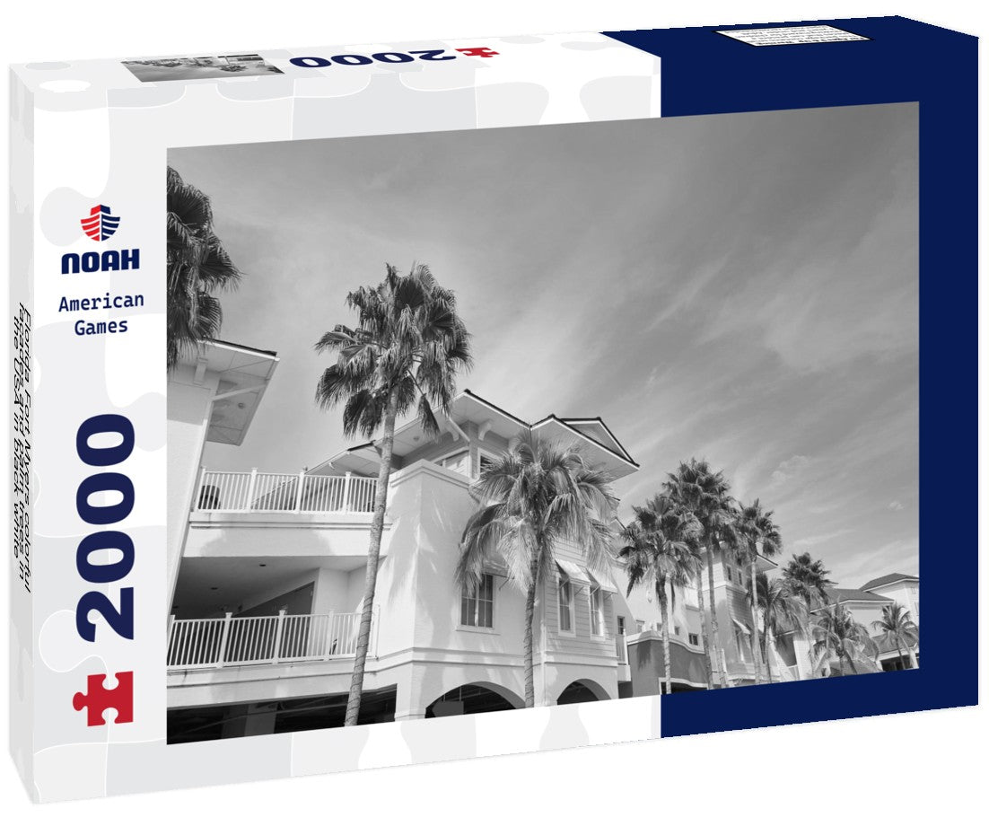 Florida Fort Myers colorful facades and palm trees in the USA 2000pc PuzzleBlack and White