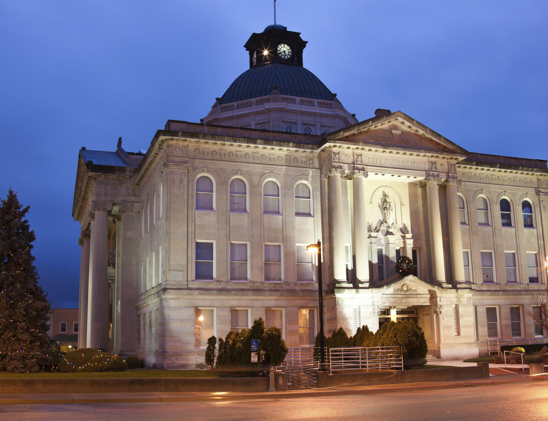 Noah Jigsaw Puzzle Boone County historic courthouse in Lebanon, Indiana 1000 Pieces