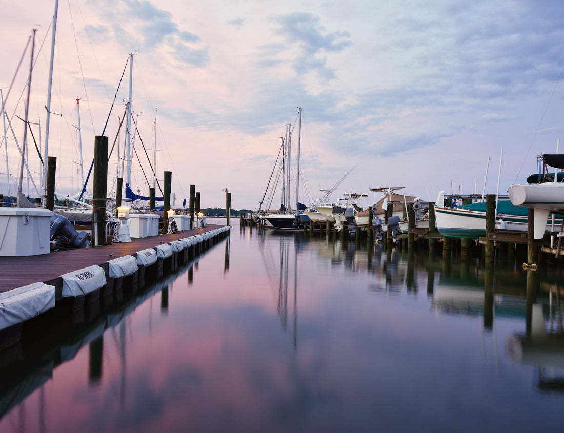 Noah Jigsaw Puzzle Boats in the marina at sunset. A pastel sky over Annapolis on the Chesapeake Bay in the state of Maryland, USA 1000 Pieces