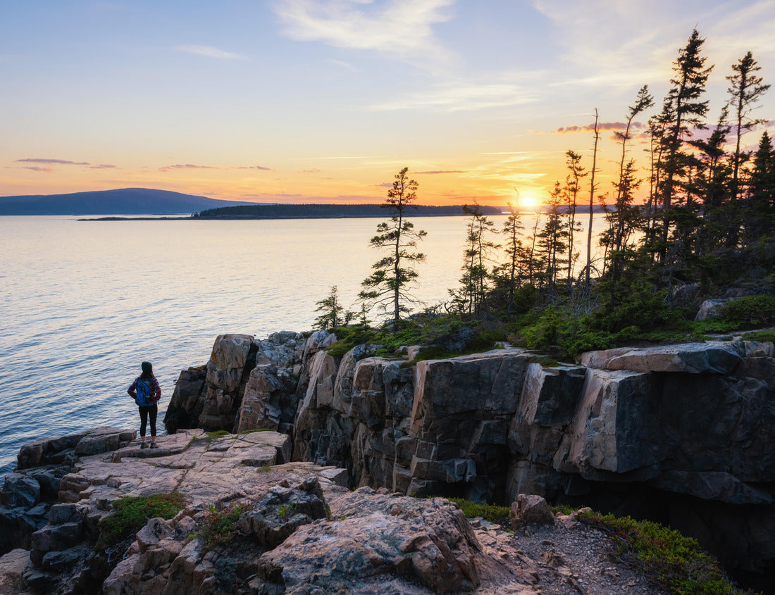 Noah Jigsaw Puzzle Female hikers watching a sunset in Acadia National Park, Maine 1000 Pieces