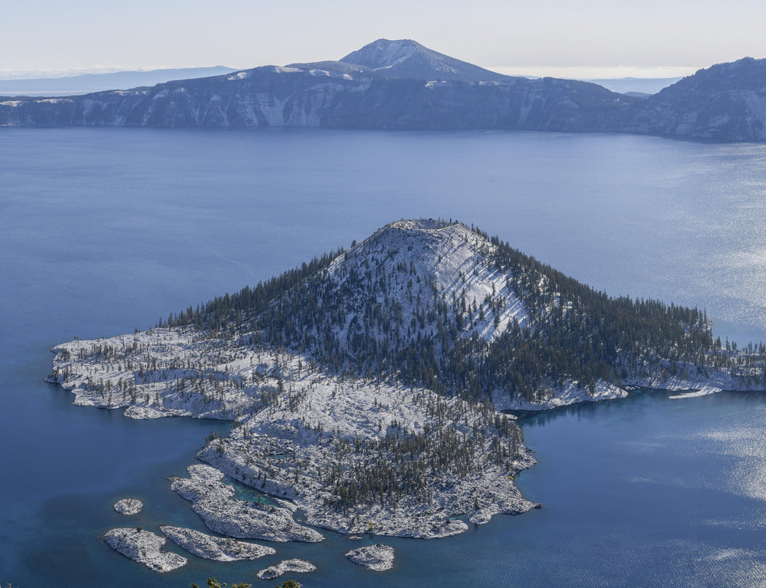 Noah Jigsaw Puzzle Panoramic view over Crater Lake National Park in winter, Oregon 1000 Pieces