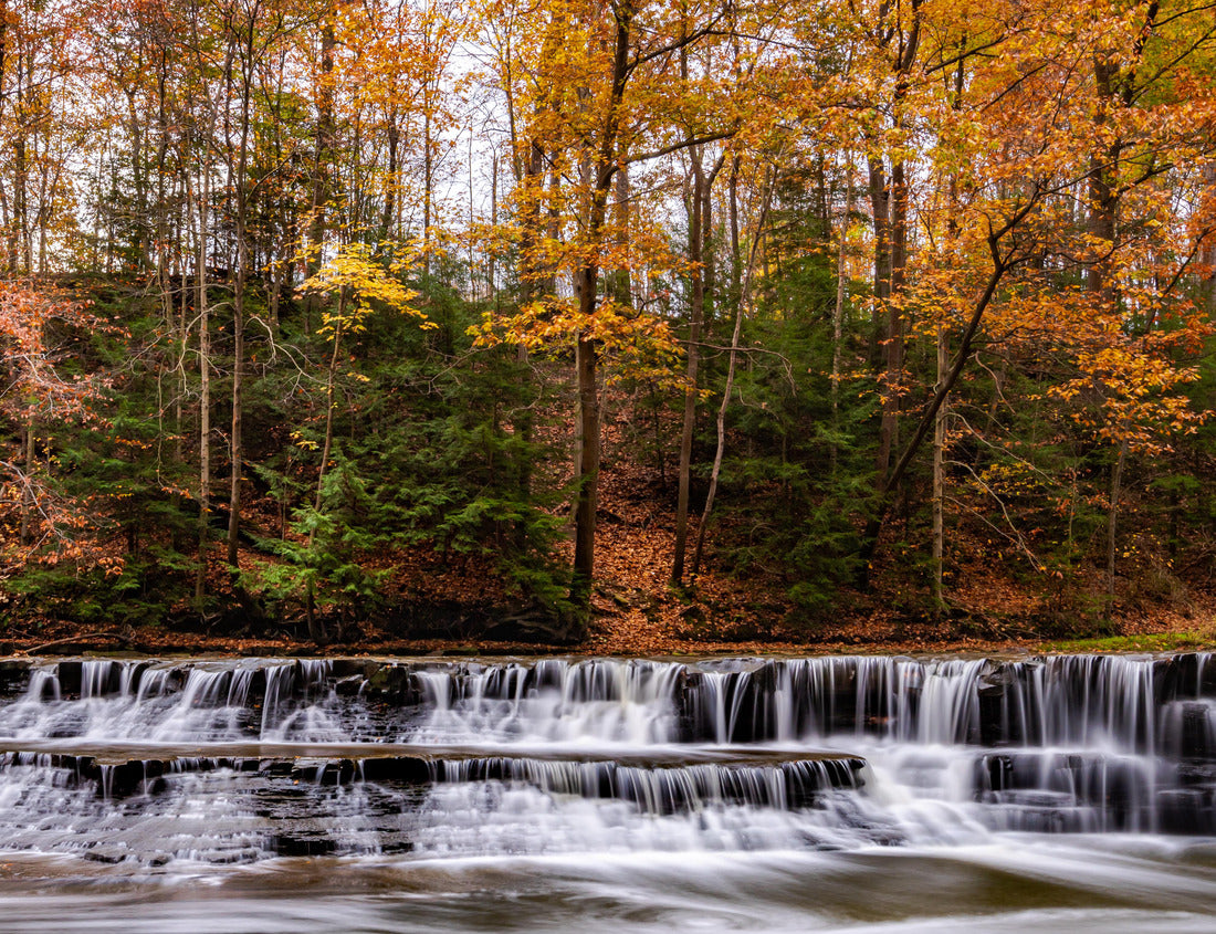 Noah Jigsaw Puzzle Charging river at Cuyahoga valley nation park. In autumn season 1000 Pieces