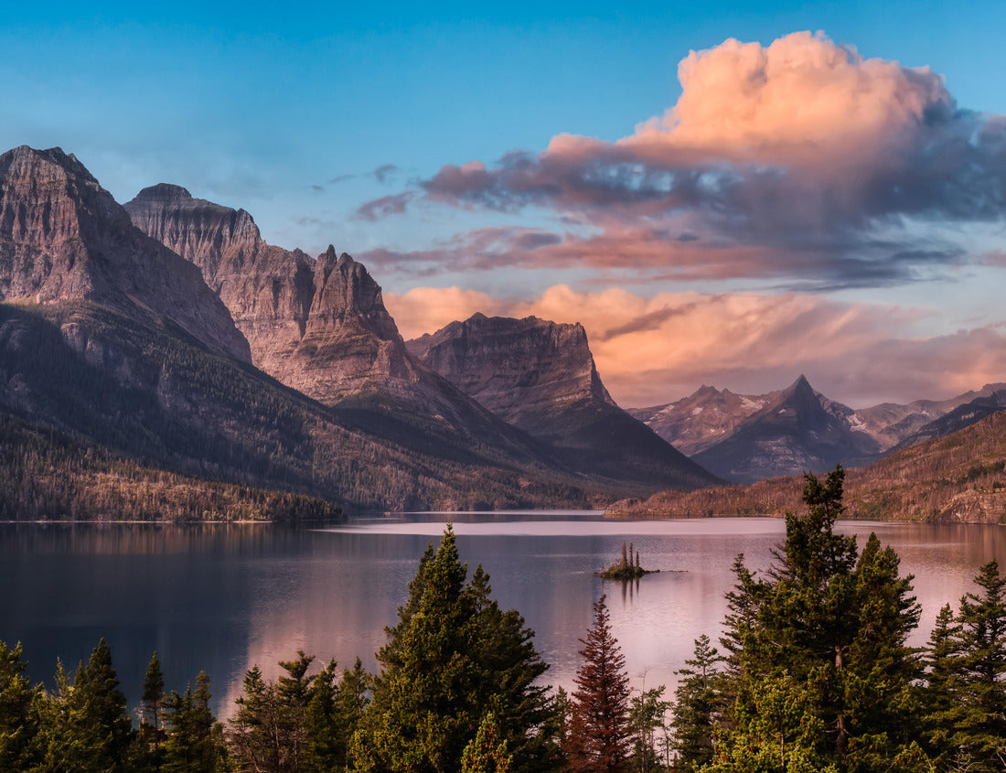 Noah Jigsaw Puzzle Beautiful Panoramic View of a Glacier Lake with American Rocky Mountain Landscape in the background. Dramatic Colorful Sunrise Sky. Taken in Glacier National Park, Montana, United States 1000 Pieces