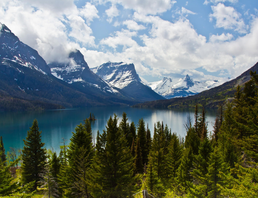 St Mary lake in Glacier National Park in Montana, USA 1000pc Puzzle