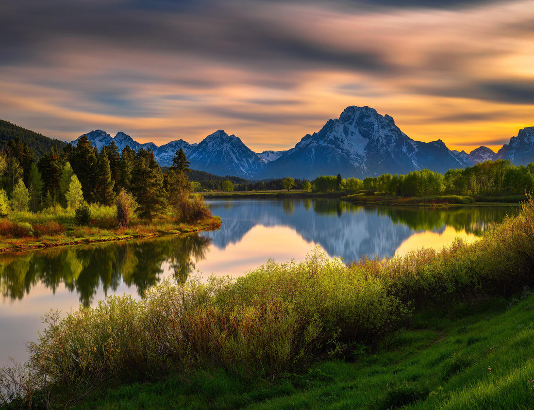 Noah Jigsaw Puzzle Colorful sunset over Oxbow Bend of the Snake River and Mount Moran in Grand Teton National Park, Wyoming, USA 1000 Pieces