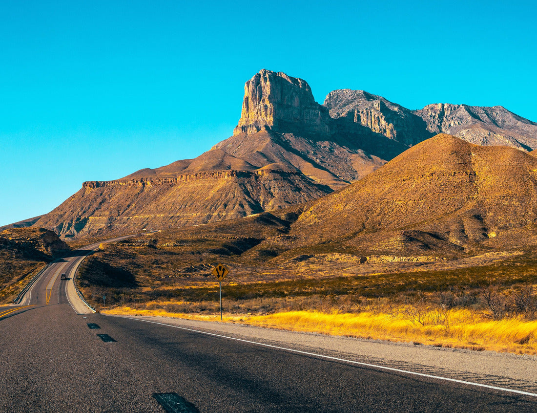 Noah Jigsaw Puzzle Guadalupe Mountains National Park landscape near El Captain Viewpoint on Route 62 in Salt Flat, Dell City, Texas, USA, panoramic retro-style autumn road scenery with golden grasses 1000 Pieces
