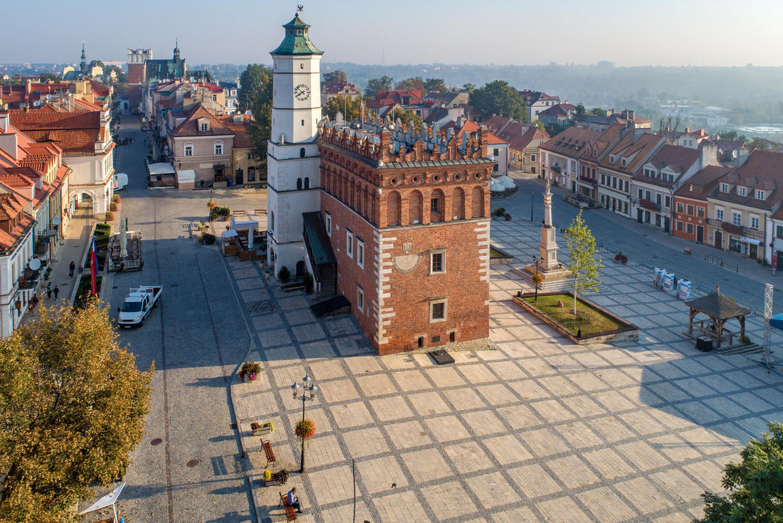Sandomierz Old Town, Poland. Aerial view at sunrise. Gothic town hall with clock tower and Renaissance roof terrace and statue of the Virgin Mary at the market square (Rynek) 2000pc Puzzle