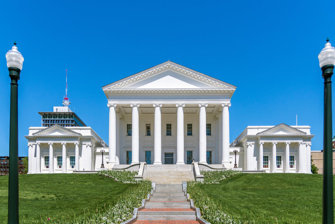 Front of the Virginia State Capital Building 2000pc Puzzle