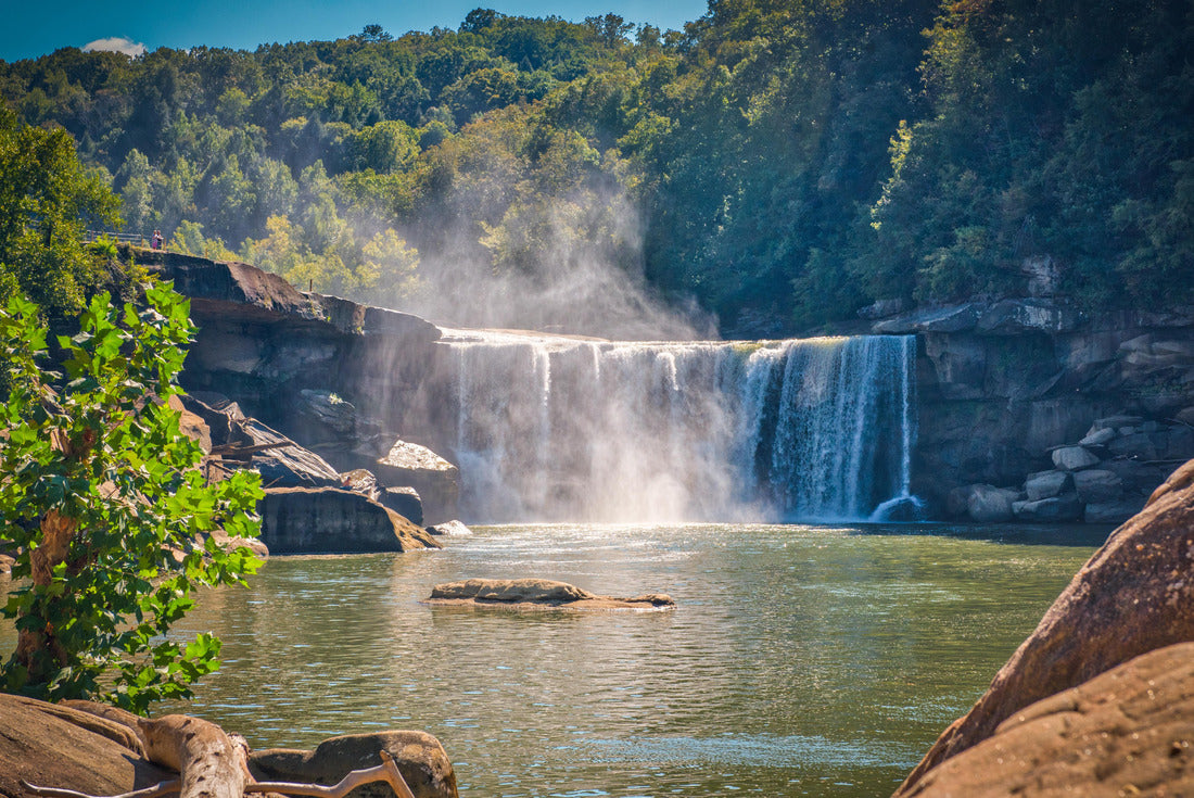 A misty view of Cumberland Falls State Park in Corbin, Kentucky, USA 2000pc Puzzle