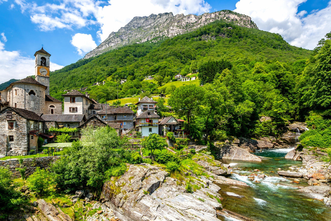 Lavertezzo, Verzasca Valley, Ticino, Switzerland 2000pc Puzzle