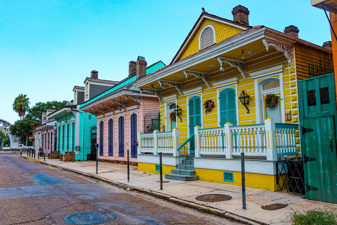 Colored street in the French Quarter, in New Orleans, Louisiana. USA 2000pc Puzzle