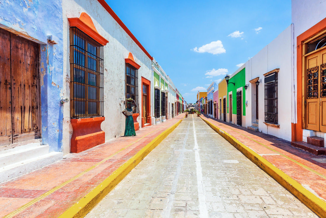 Campeche, Mexico. Street in the Old Town of San Francisco de Campeche 2000pc Puzzle