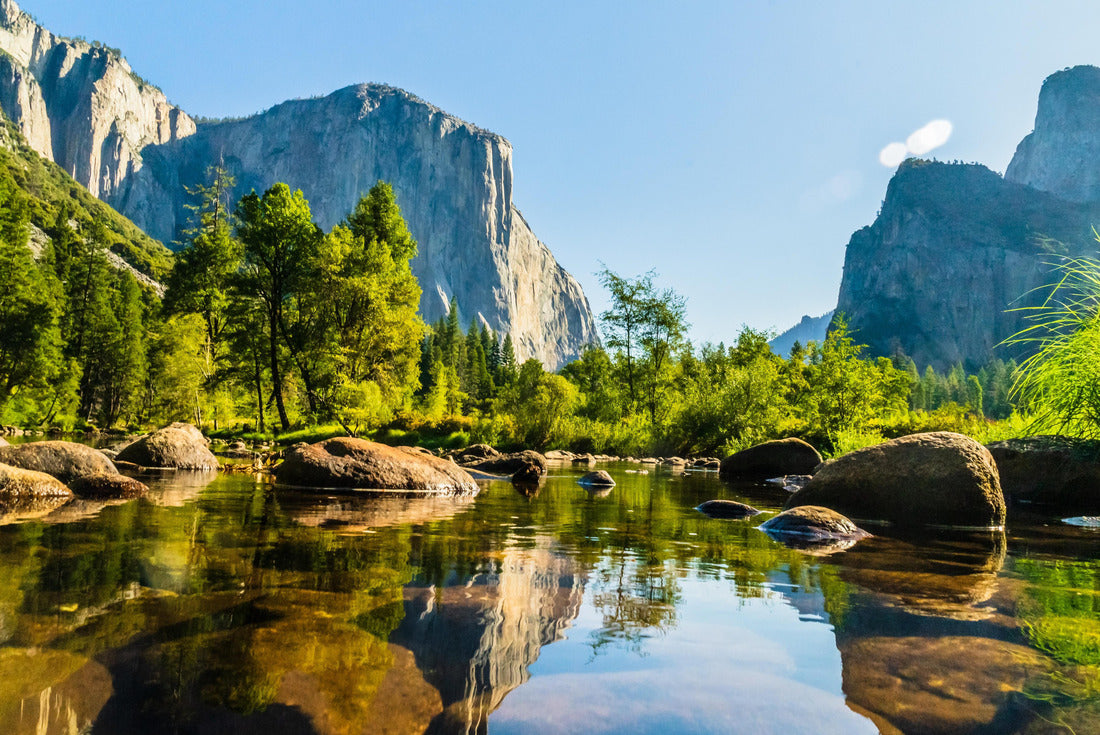 Beautiful lake in Yosemite National Park 2000pc Puzzle
