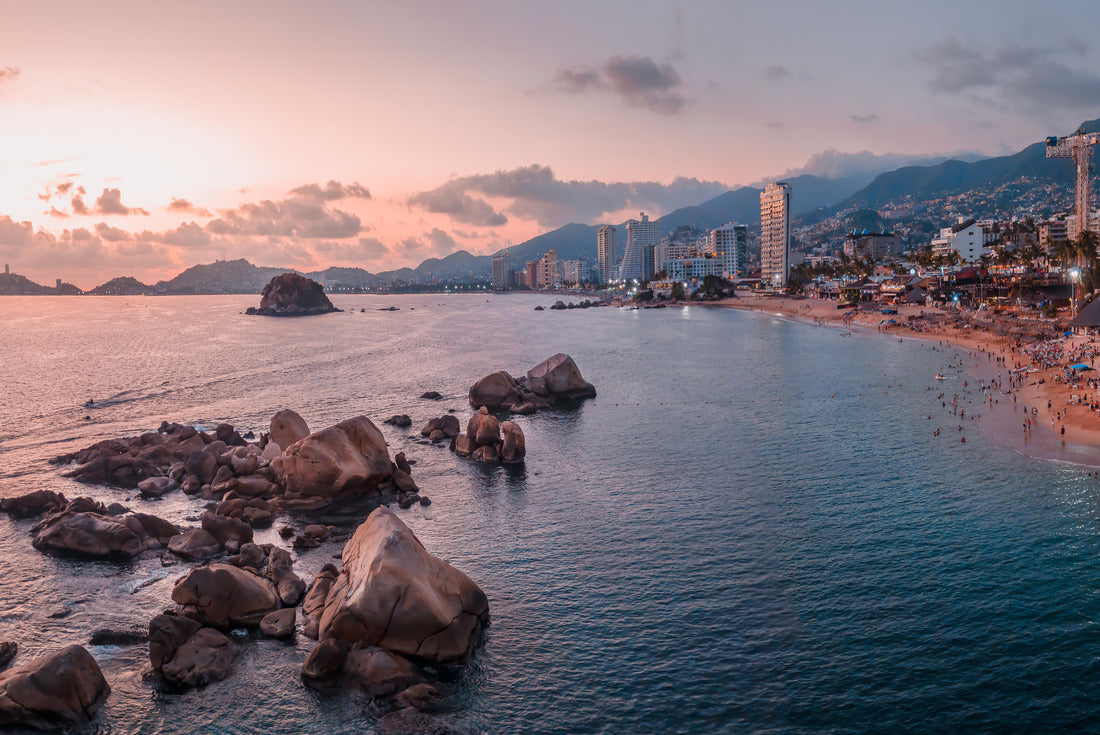 Aerial view of a sunset in the city of Acapulco, Mexico 2000pc Puzzle