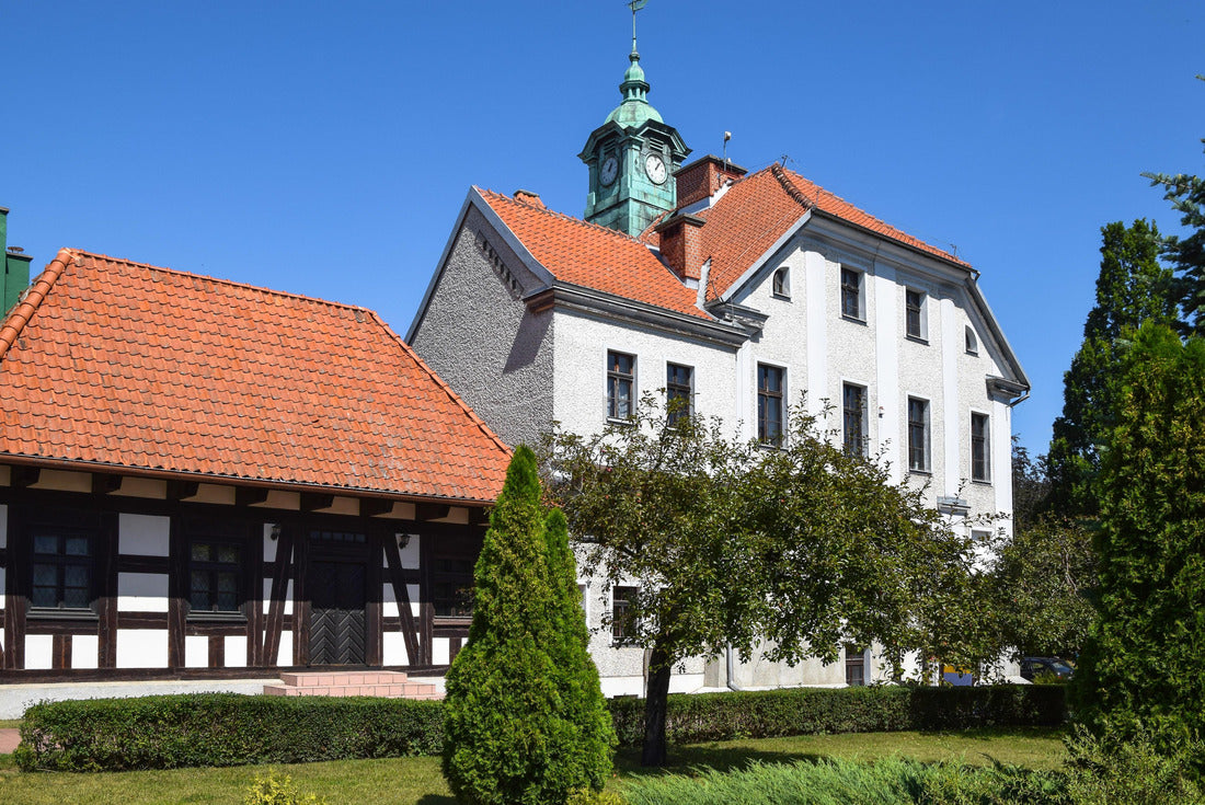 Kajki Square (former market square) and town hall from 1825 in Mragowo, Masuria, Poland 2000pc Puzzle
