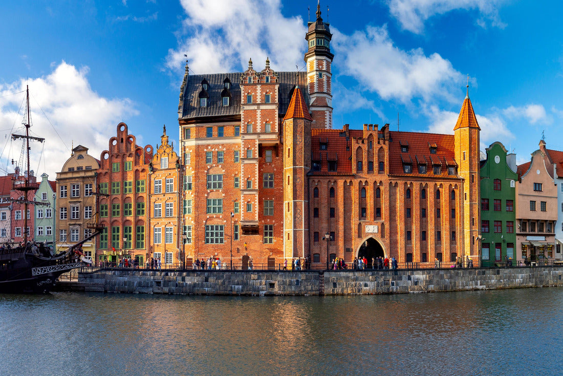 the facades of old medieval houses on the promenade in Gdansk. Poland 2000pc Puzzle