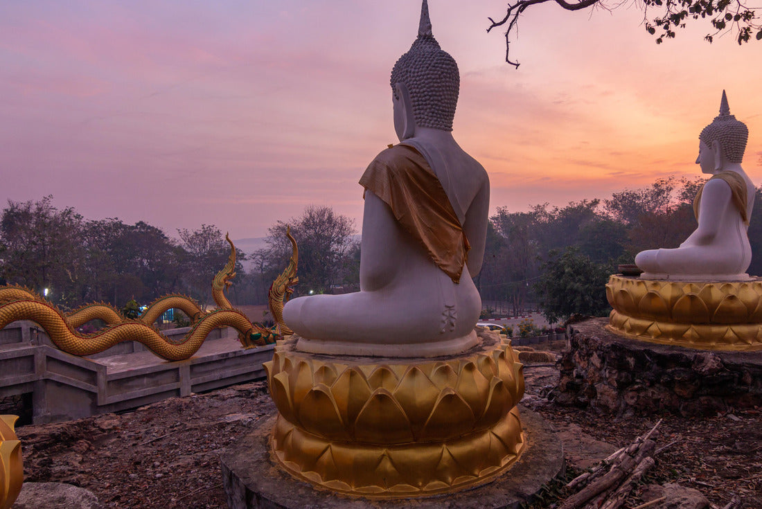 Noah Jigsaw Puzzle Large white Buddha statue at Khao Chad Temple, Udon Thani Province 2000 pieces