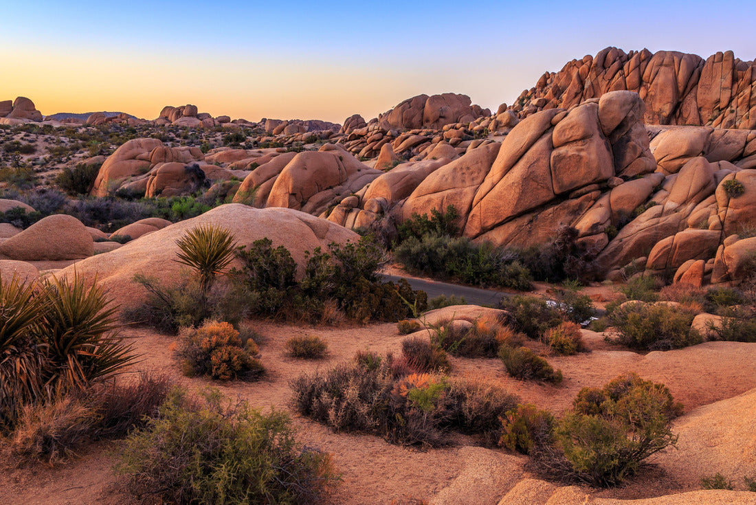 Sunset on the Jumbo Rocks, Joshua Tree National Park, California 2000pc Puzzle