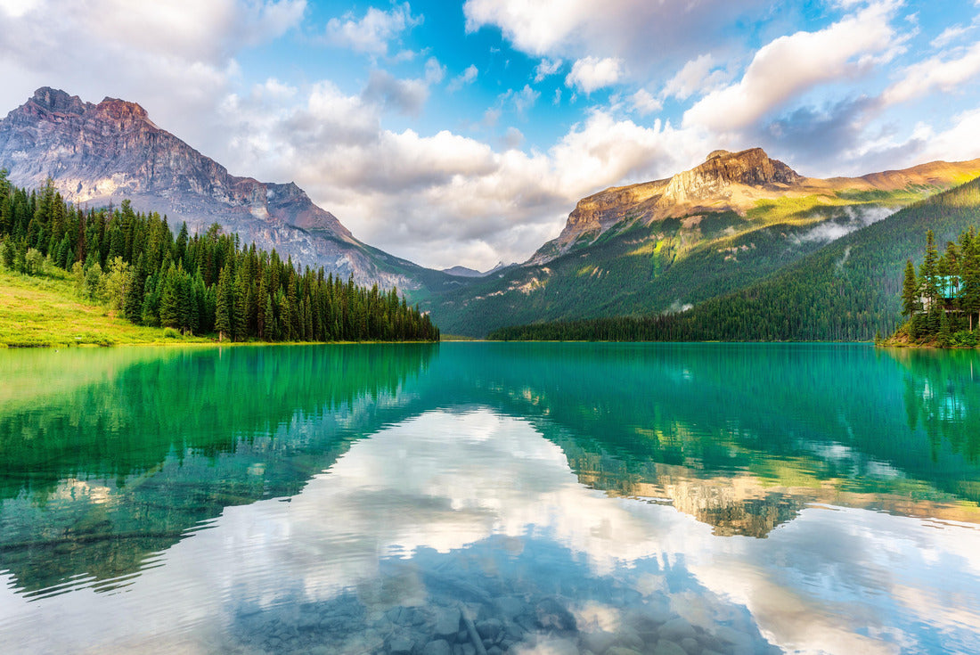 Emerald Lake in Yoho Np, British Columbia, Canada 2000pc Puzzle