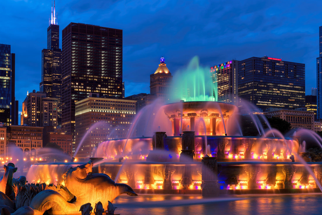 Noah Jigsaw Puzzle Buckingham Fountain at night and Chicago Center, Chicago, Illinois, USA 2000 pieces