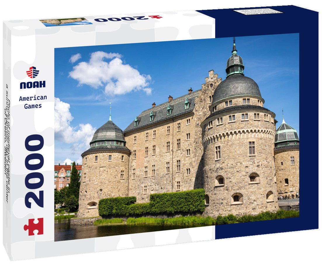 Medieval castle in a sunny summer day in the center of Örebro, Sweden 2000pc Puzzle