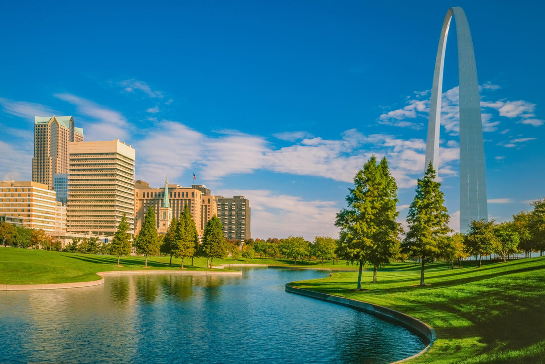 Noah Jigsaw Puzzle Saint Louis' skyline and the Arch are warm in the dusk lighting in the Gateway Arch National Park 2000 pieces
