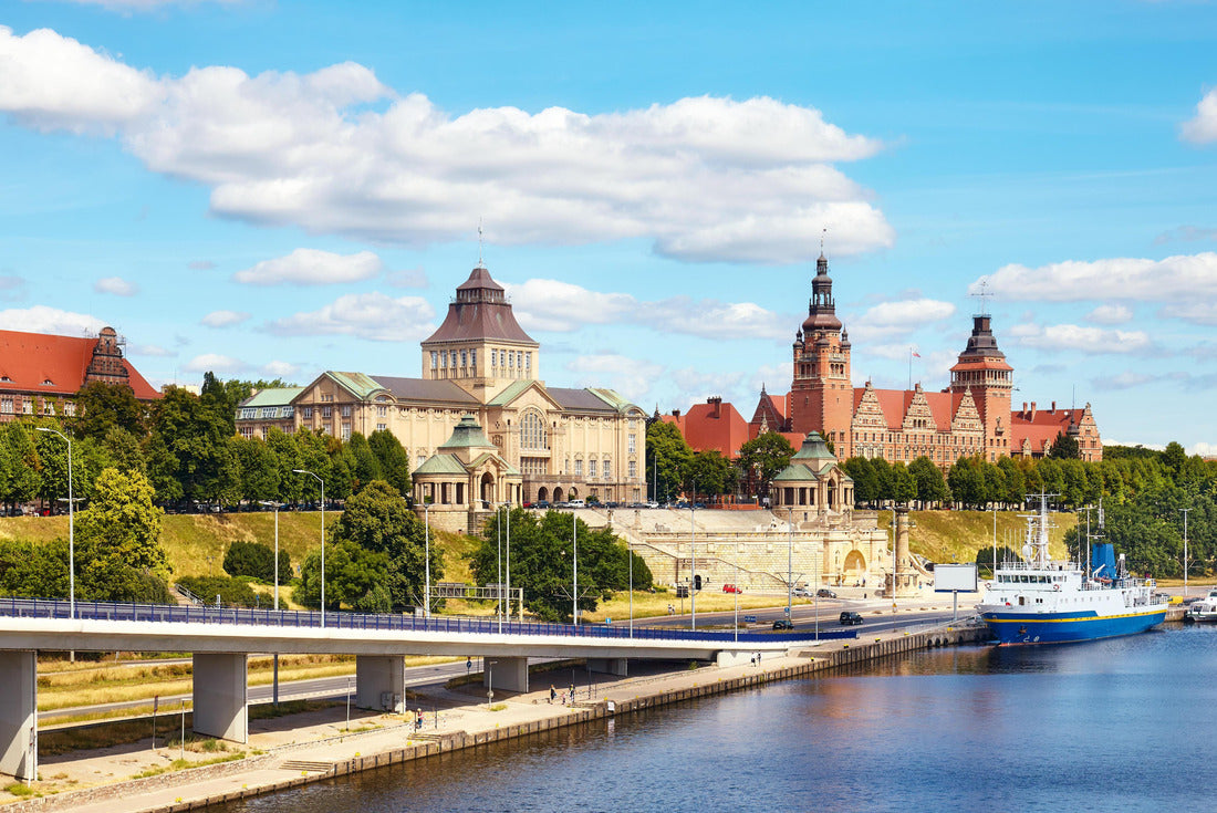 Szczecin waterfront with Chrobry Embankment, Poland 2000pc Puzzle
