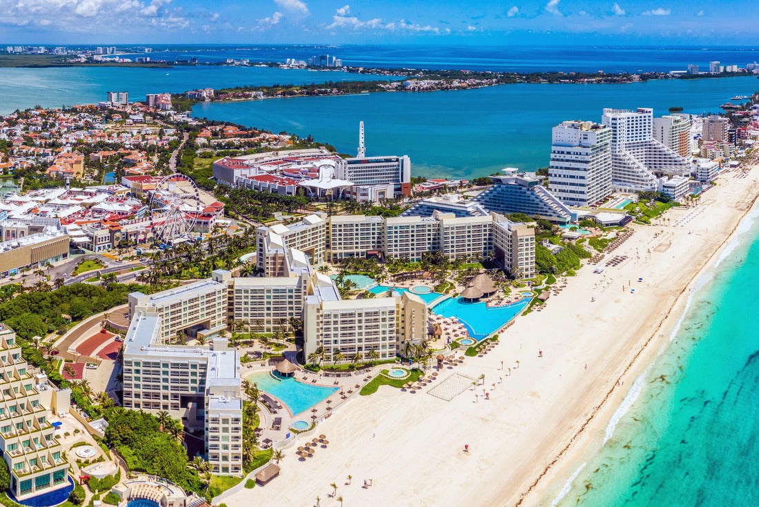 Aerial view north of the Hotel Zone (Zona Hotelera) and the beautiful beaches of Cancun, Mexico 2000pc Puzzle