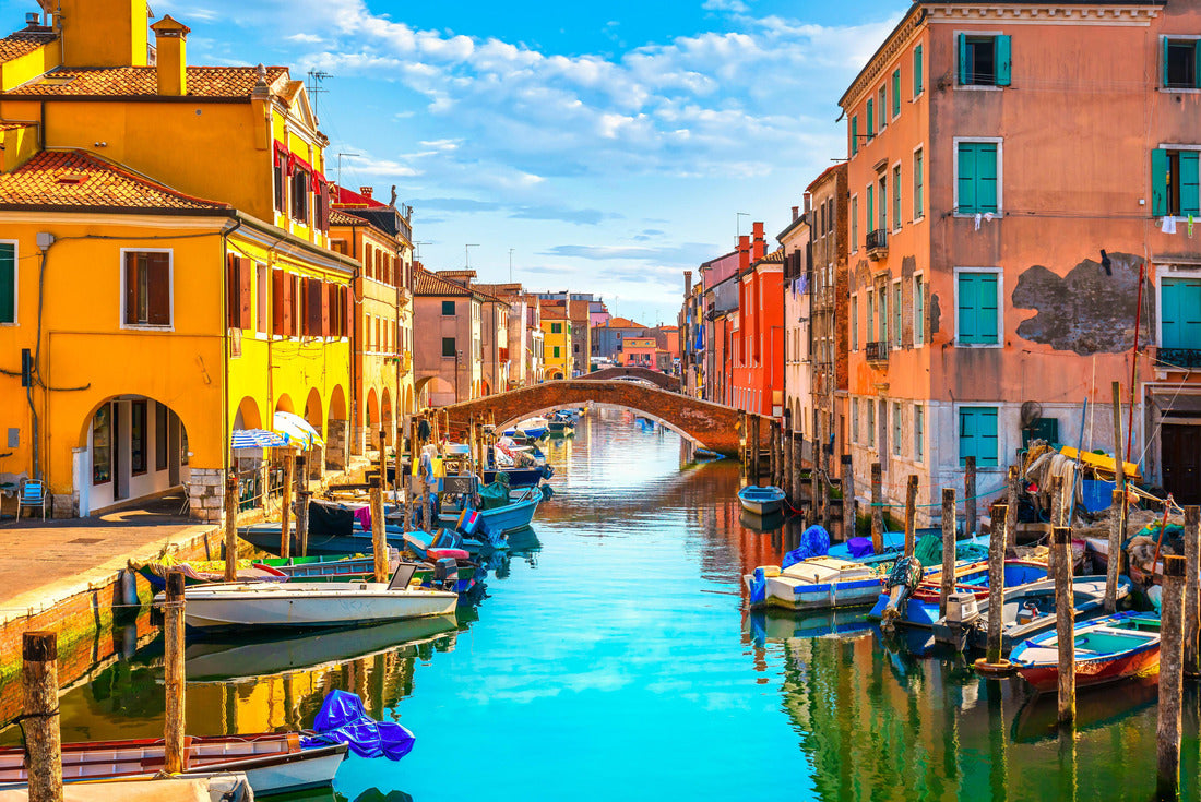 Chioggia city in Venetian lagoon, water canal and church. Veneto, Italy 2000pc Puzzle