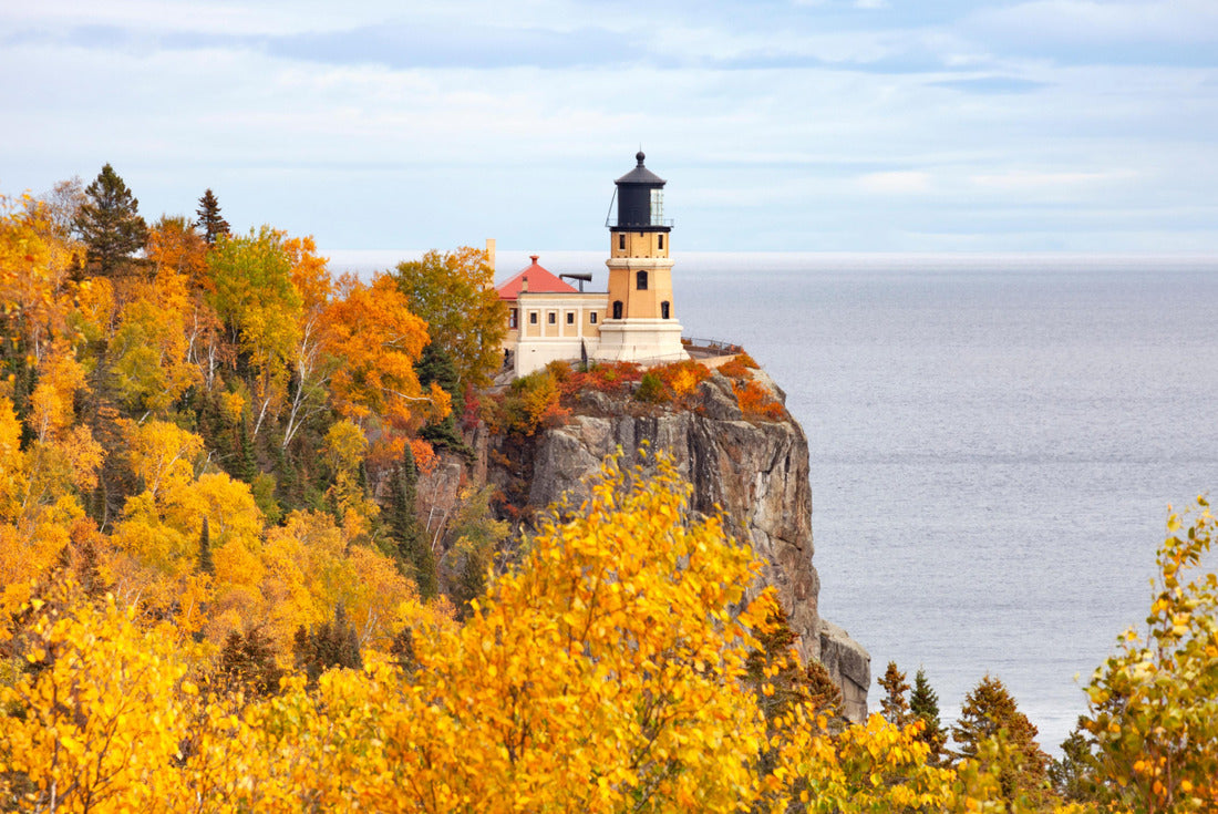 Split Rock lighthouse on the north shore of Lake Superior in Minnesota in the fall 2000pc Puzzle