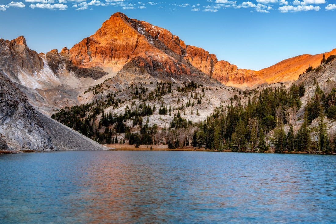 Warm colors color the summit of Monte Idaho at a mountain lake 2000pc Puzzle