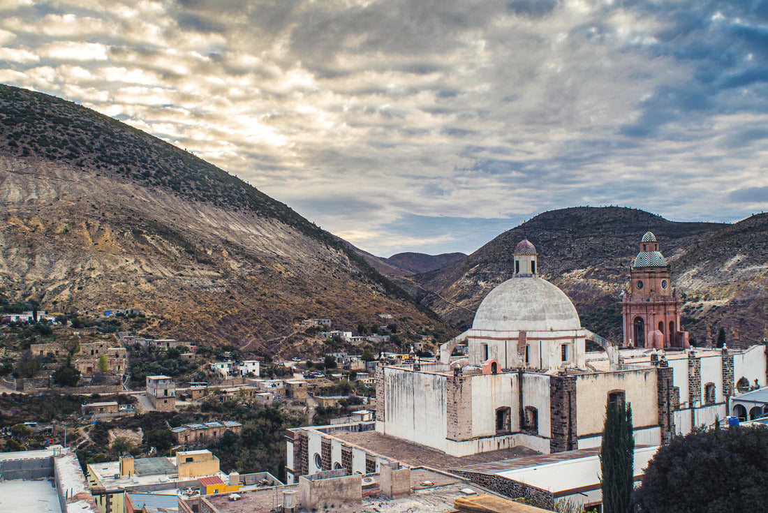Real de Catorce, a small town in the mountains of the northern Mexican desert in San Luis Potosi 2000pc Puzzle