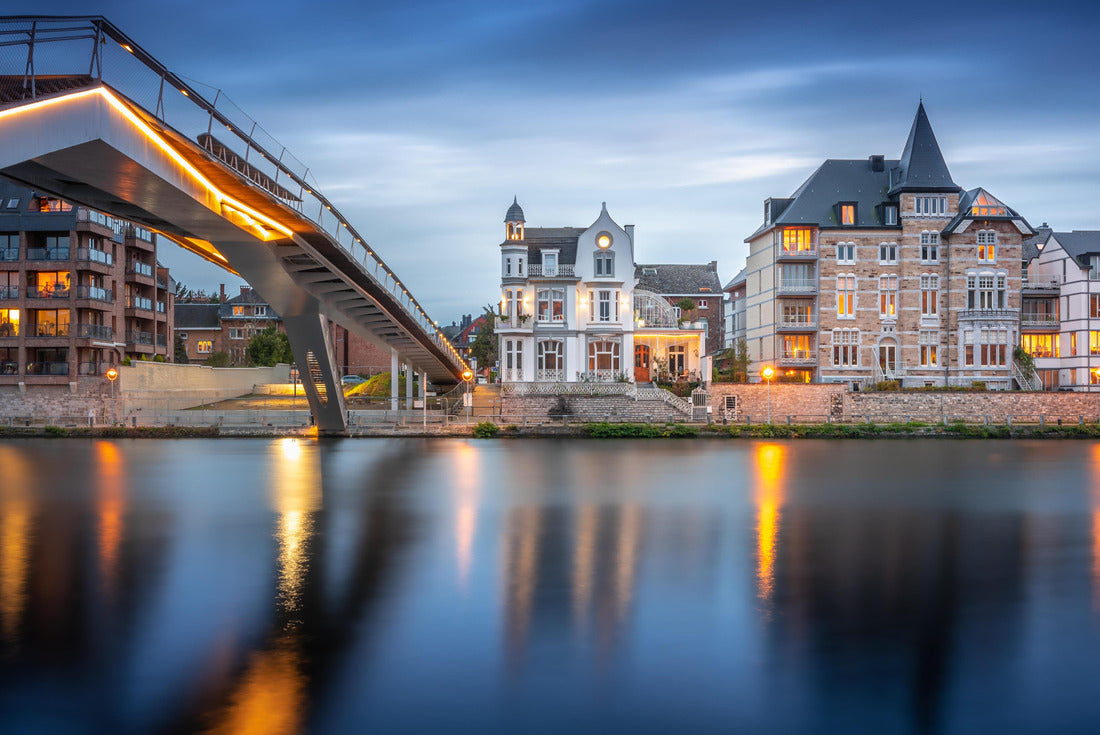 New pedestrian bridge in Namur (Belgium) over the river to this beautiful old architecture house 2000pc Puzzle