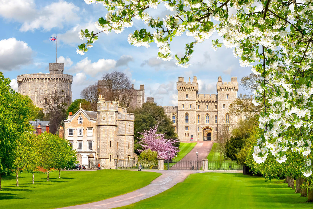 Long walk to Windsor Castle in spring, London suburbs, United Kingdom 2000pc Puzzle