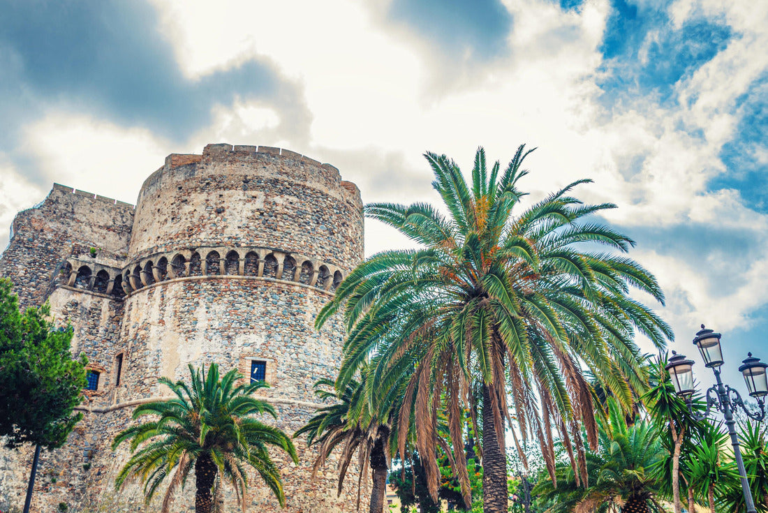Aragonese Castle Castello Aragonese Medieval buildings and palm trees in Piazza castello square in Reggio Calabria, historical center, southern Italy 2000pc Puzzle