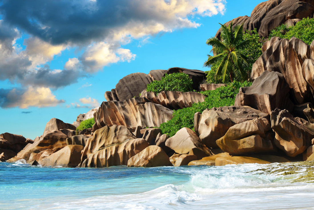 Grande Anse beach in La Digue Island at sunrise, Indian Ocean, Seychelles. Tropical travel destination 2000pc Puzzle