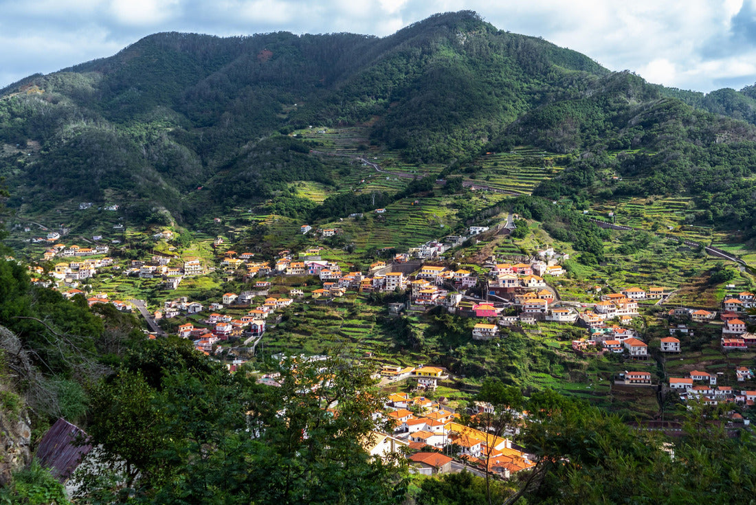 Mountains between Machico and Santo António da Serra, Madeira, Portuga 2000pc Puzzle