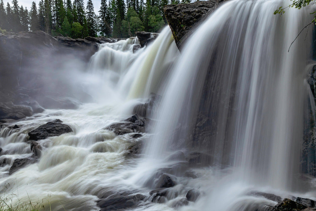 A long exposure of Rista waterfalls in Jämtland, Sweden 2000pc Puzzle